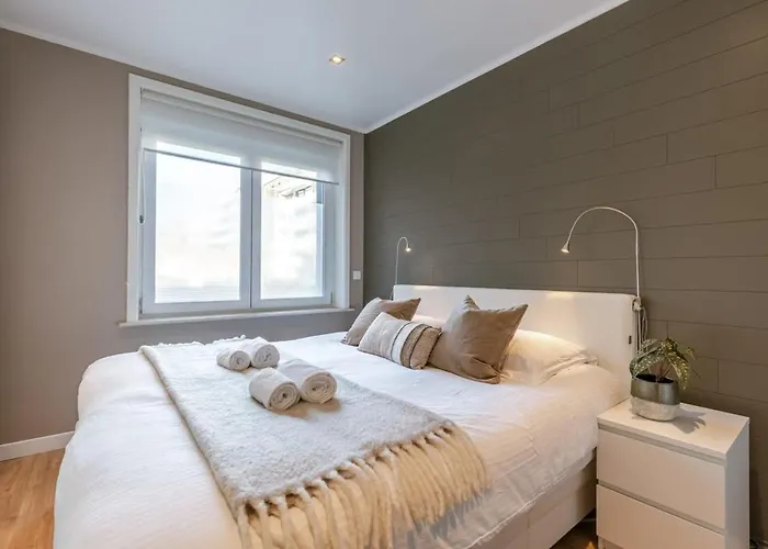 アパート Casiola - Modern In Heart Of With Terrace クノック・ヘイスト