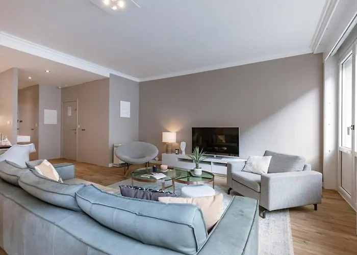 Casiola - Modern In Heart Of With Terrace アパート クノック・ヘイスト