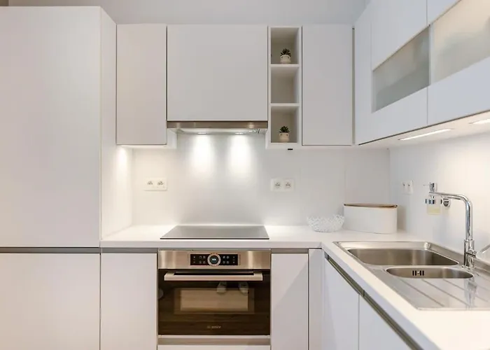 Casiola - Modern In Heart Of With Terrace クノック・ヘイスト