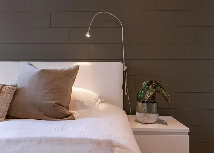 Casiola - Modern In Heart Of With Terrace * クノック・ヘイスト