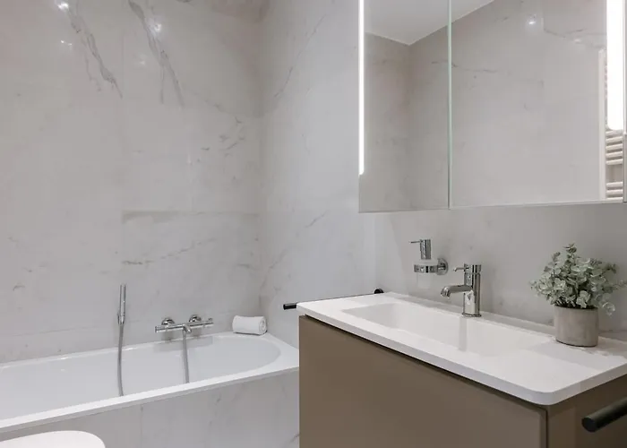 アパート Casiola - Modern In Heart Of With Terrace クノック・ヘイスト