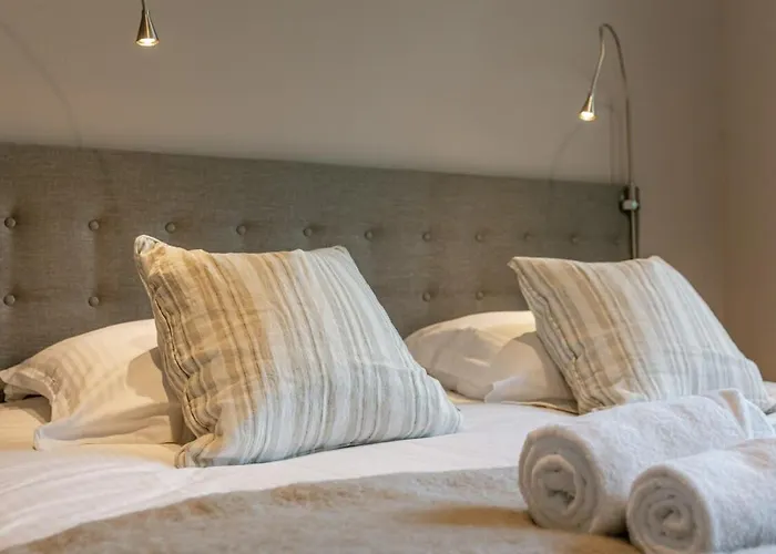 Casiola - Modern In Heart Of With Terrace アパート クノック・ヘイスト